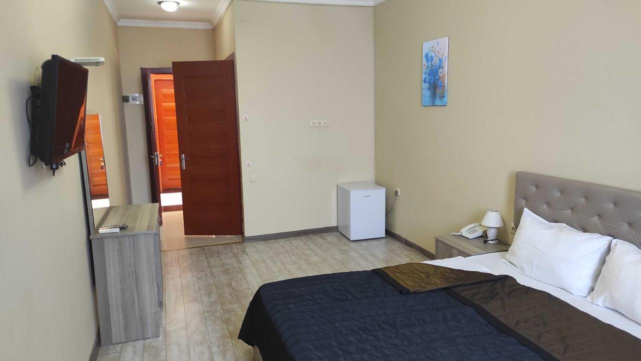 Darianna Batumi Hotel ภายนอก รูปภาพ
