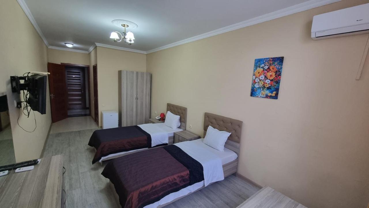 Darianna Batumi Hotel ภายนอก รูปภาพ